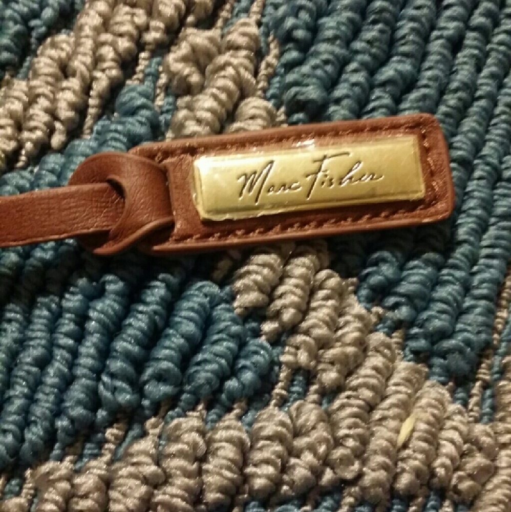 Marc Fisher Hangtag Gold/Brown Leather Charm. - Picture 1 of 3
